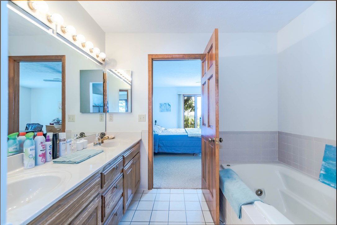 Unit 8 Holiday Island - Residential