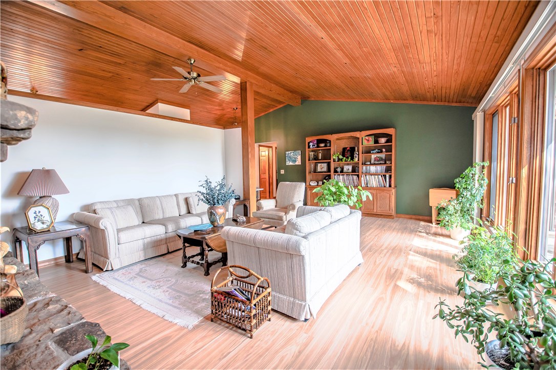 Unit 8 Holiday Island - Residential