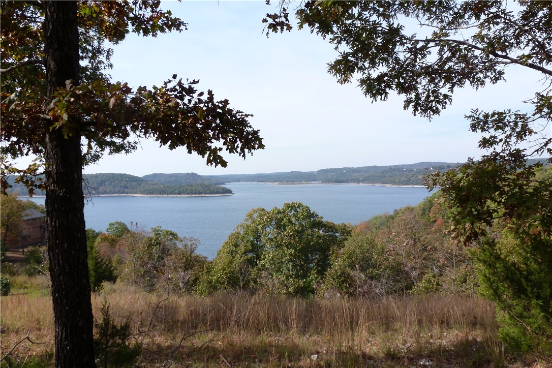 Point Mirage - Land