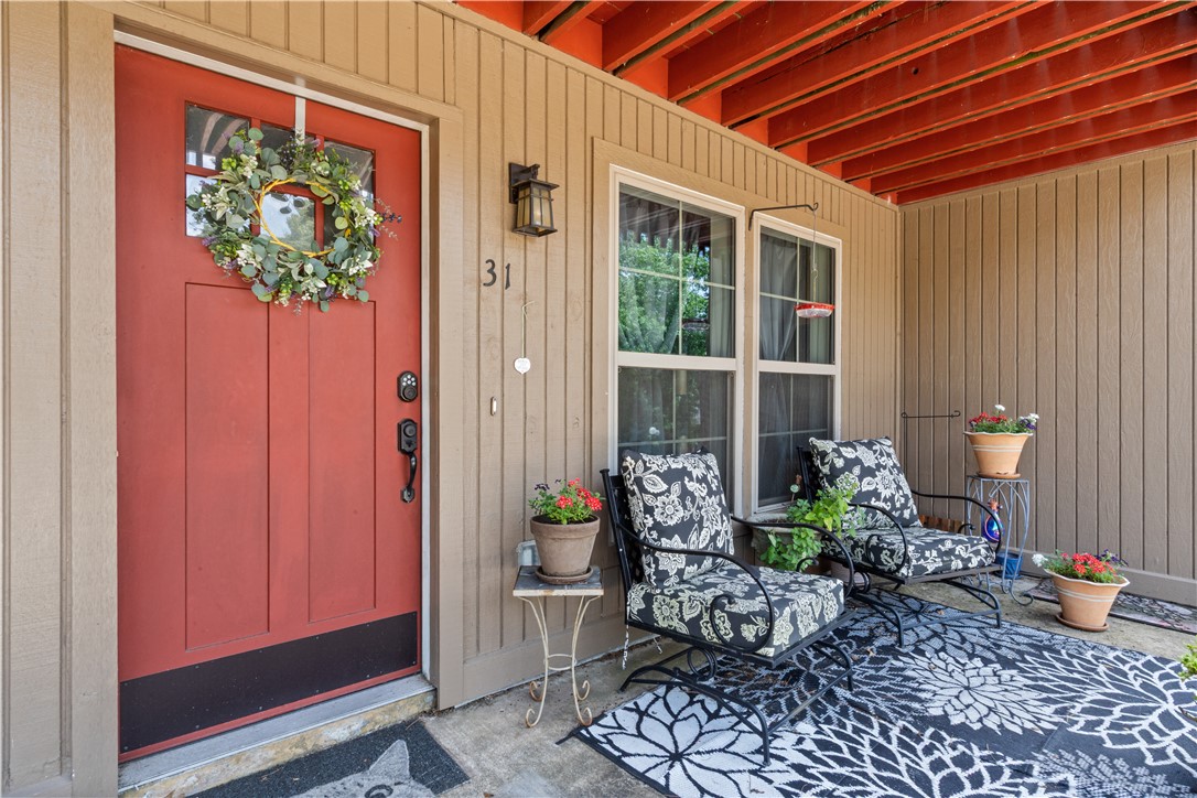 Townhouse Tct 3 A/K/A Drake Court Bvv - Residential