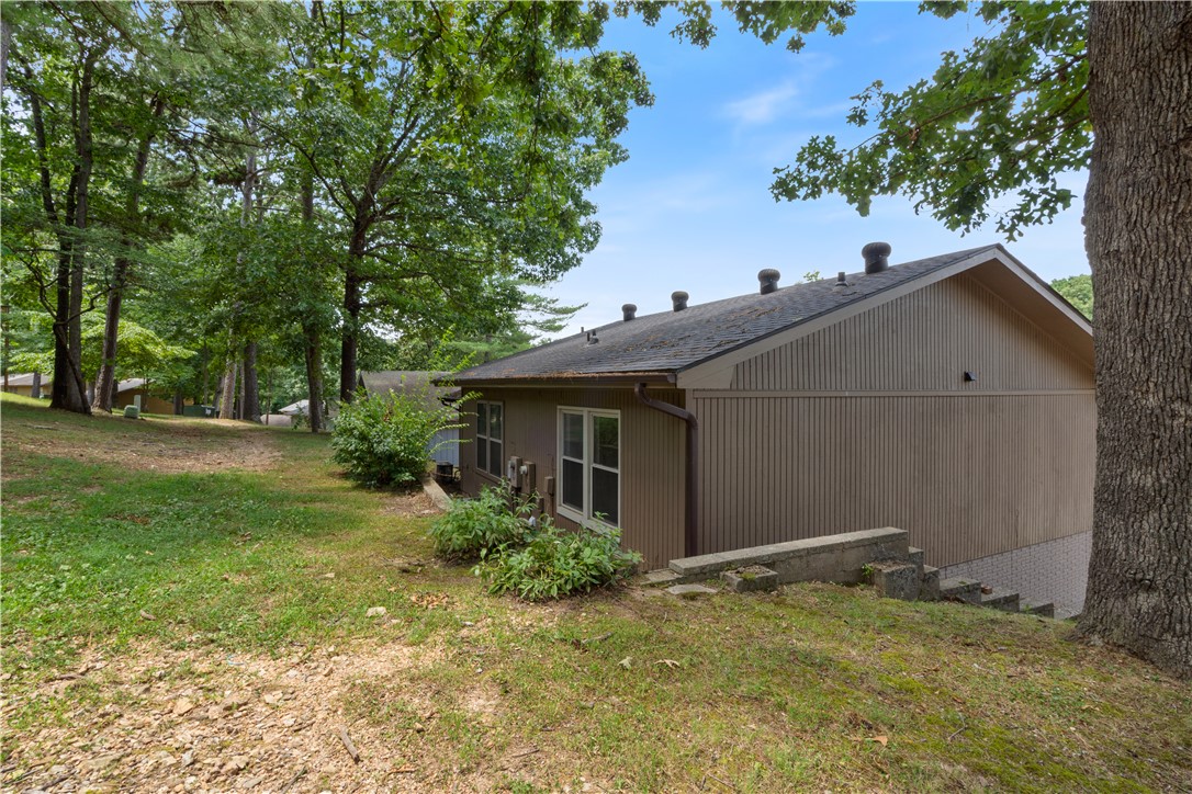 Townhouse Tct 3 A/K/A Drake Court Bvv - Residential