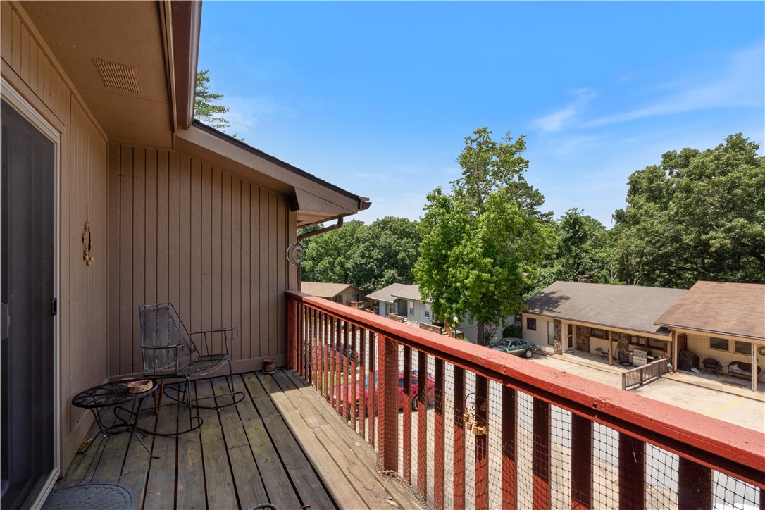 Townhouse Tct 3 A/K/A Drake Court Bvv - Residential