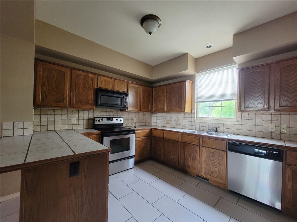 Centerton Orig Centerton - Residential Lease