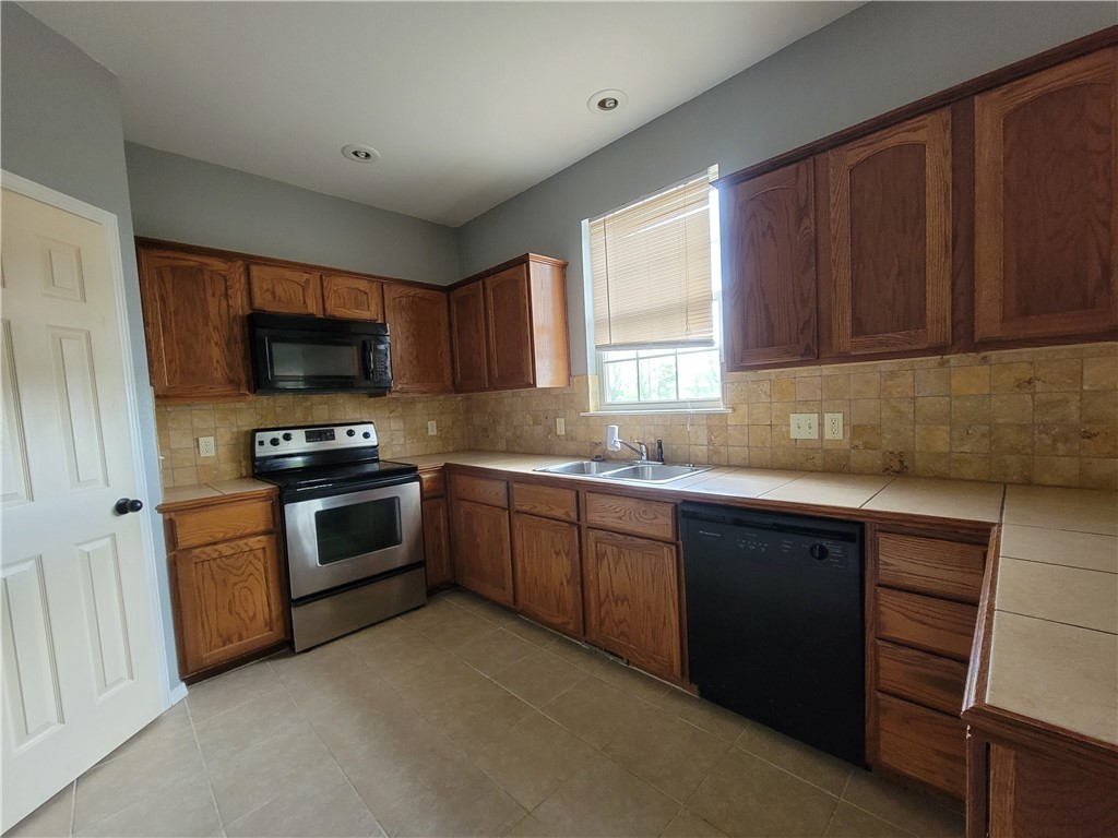 Centerton Orig Centerton - Residential Lease
