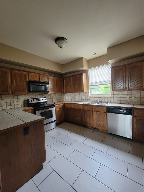Centerton Orig Centerton - Residential Lease