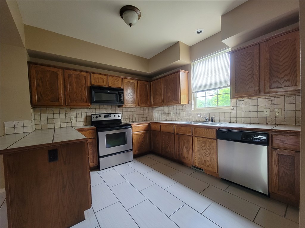 Centerton Orig Centerton - Residential Lease