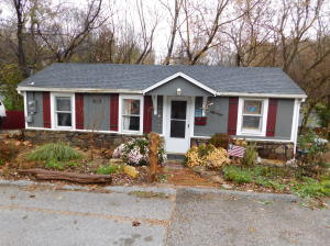 This remodeled home is in the heart of the Ozarks in Harrison, Arkansas. New roof, furnace and carpet installed in 2015. Beautiful landscaping and rock work using native stone. It has a fenced end portion of the yard for your pets. It would be a great starter home or perfect for a rental property. Near the Hospital and great shopping.