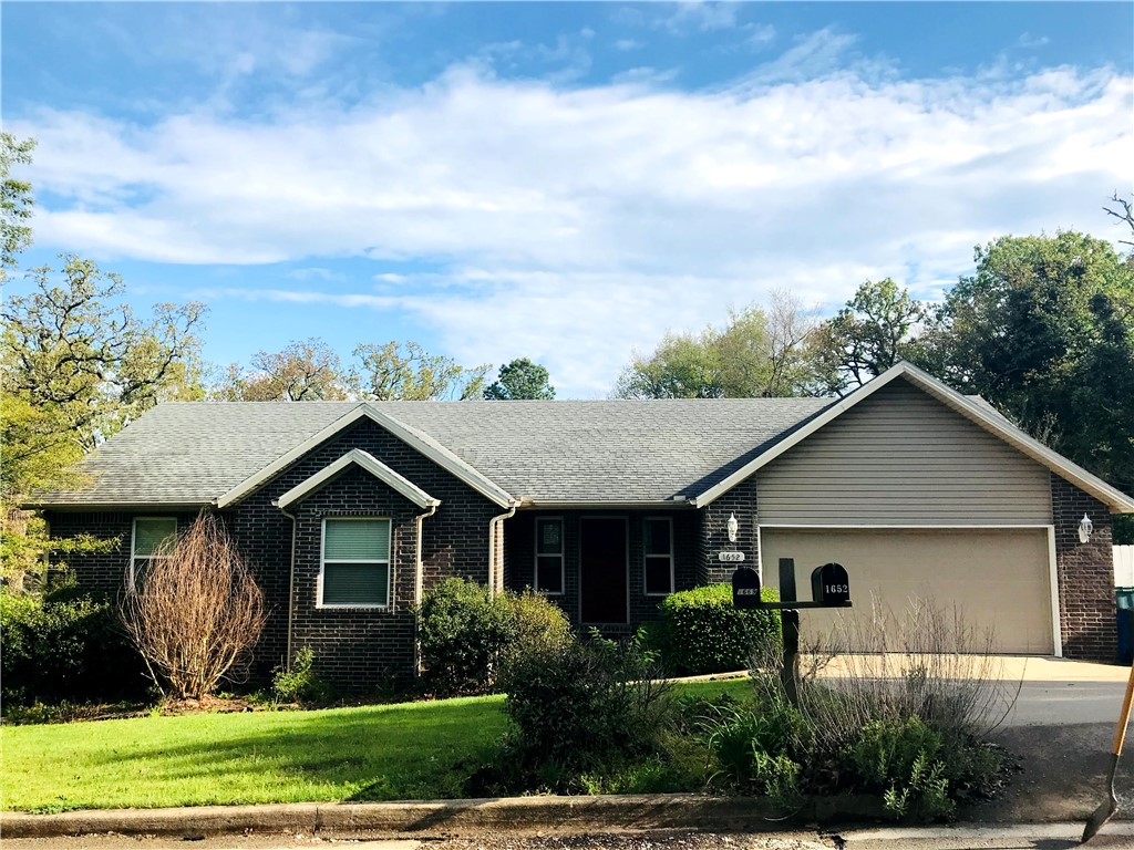 Pittsmans - Residential Lease