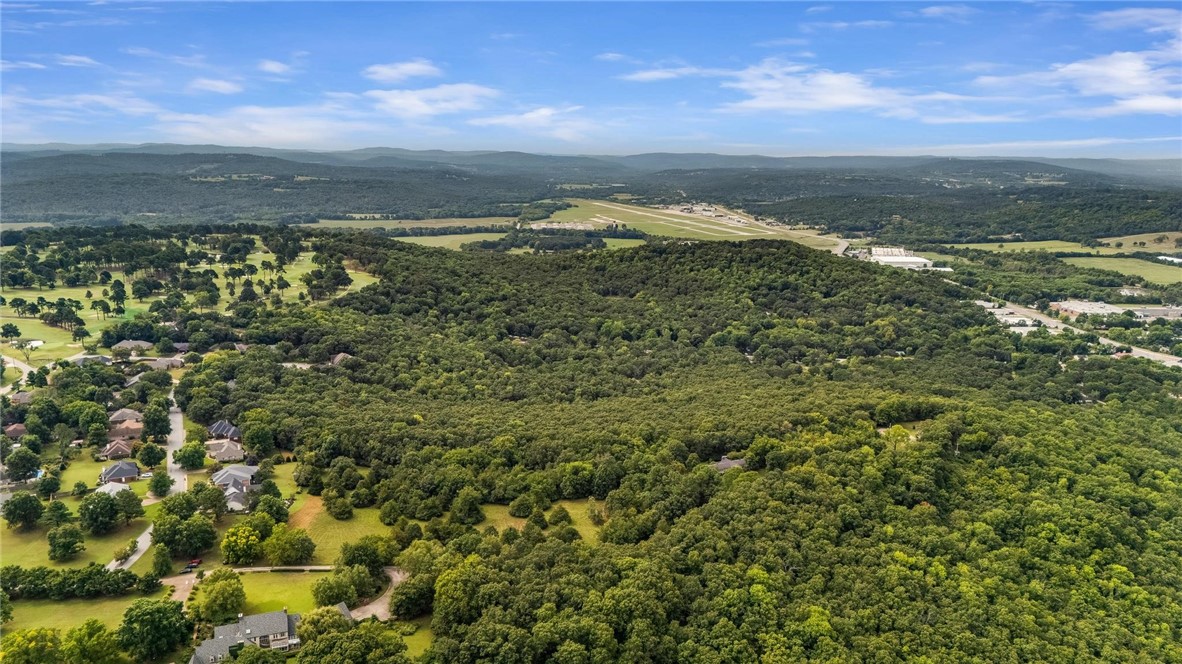 28-16-30 FAYETTEVILLE OUTLOTS - Residential