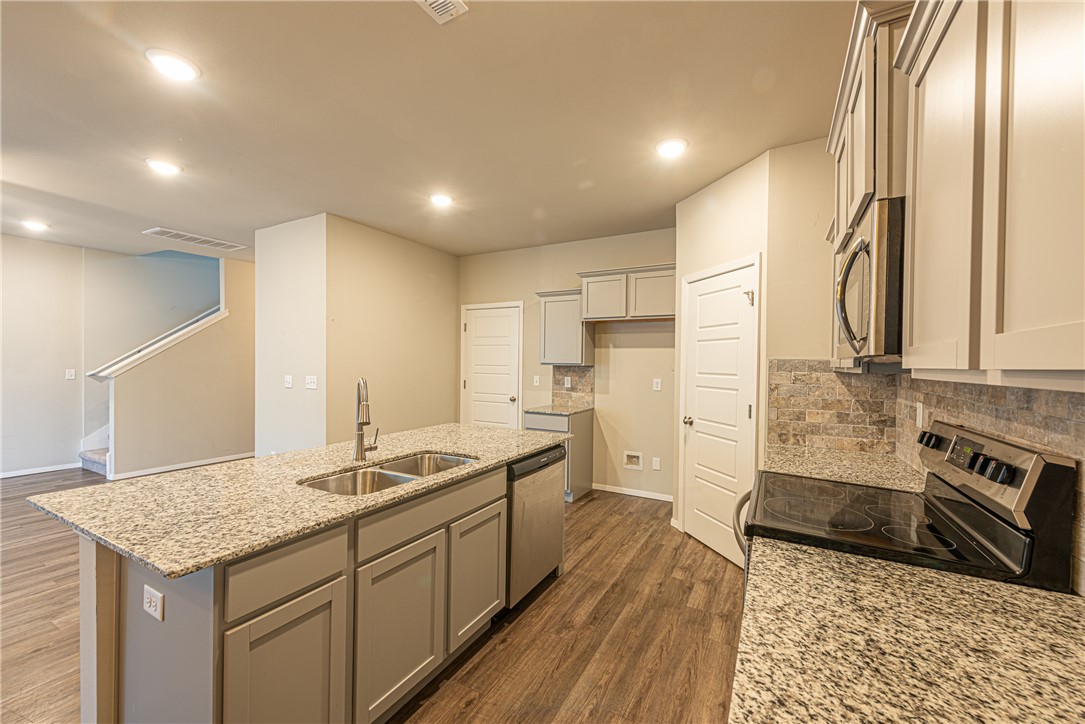Creekside Meadows - Residential