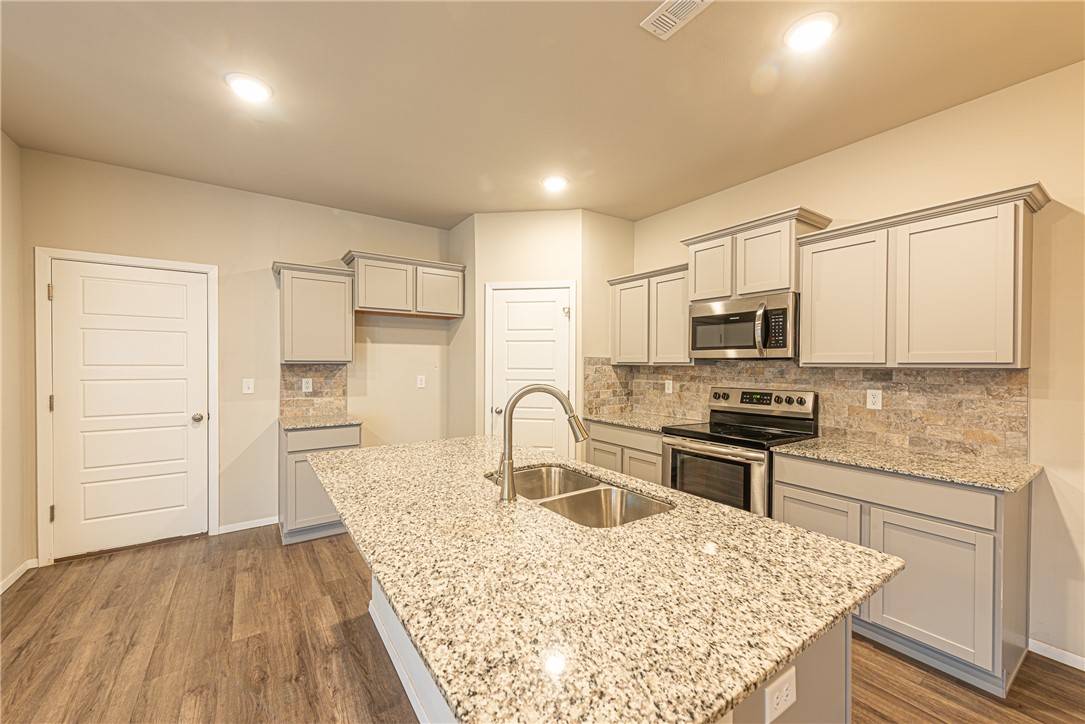 Creekside Meadows - Residential