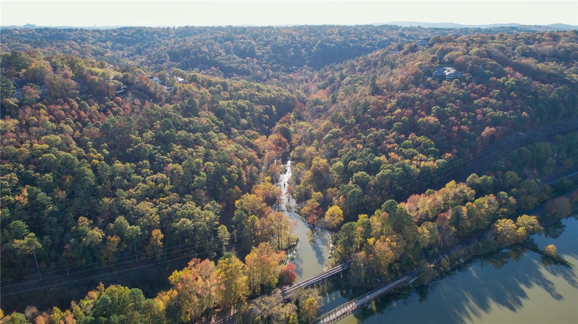 SLN RIVERVIEW MANOR - Land