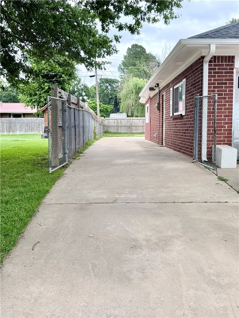 Western Oaks Place I - Residential