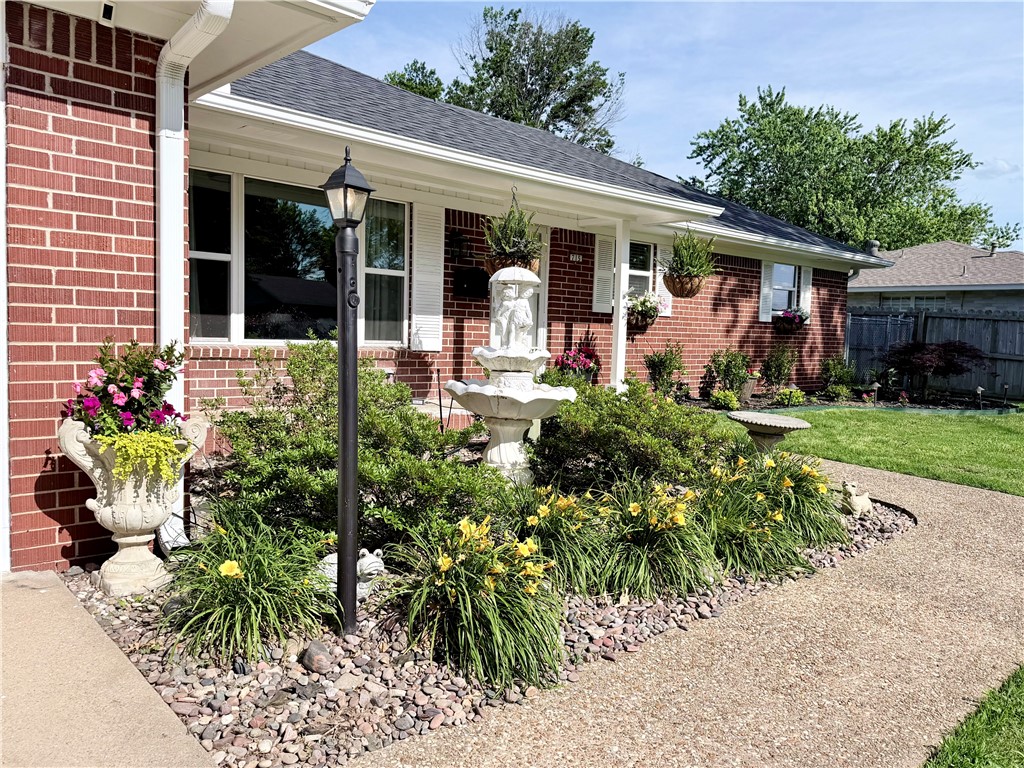 Western Oaks Place I - Residential