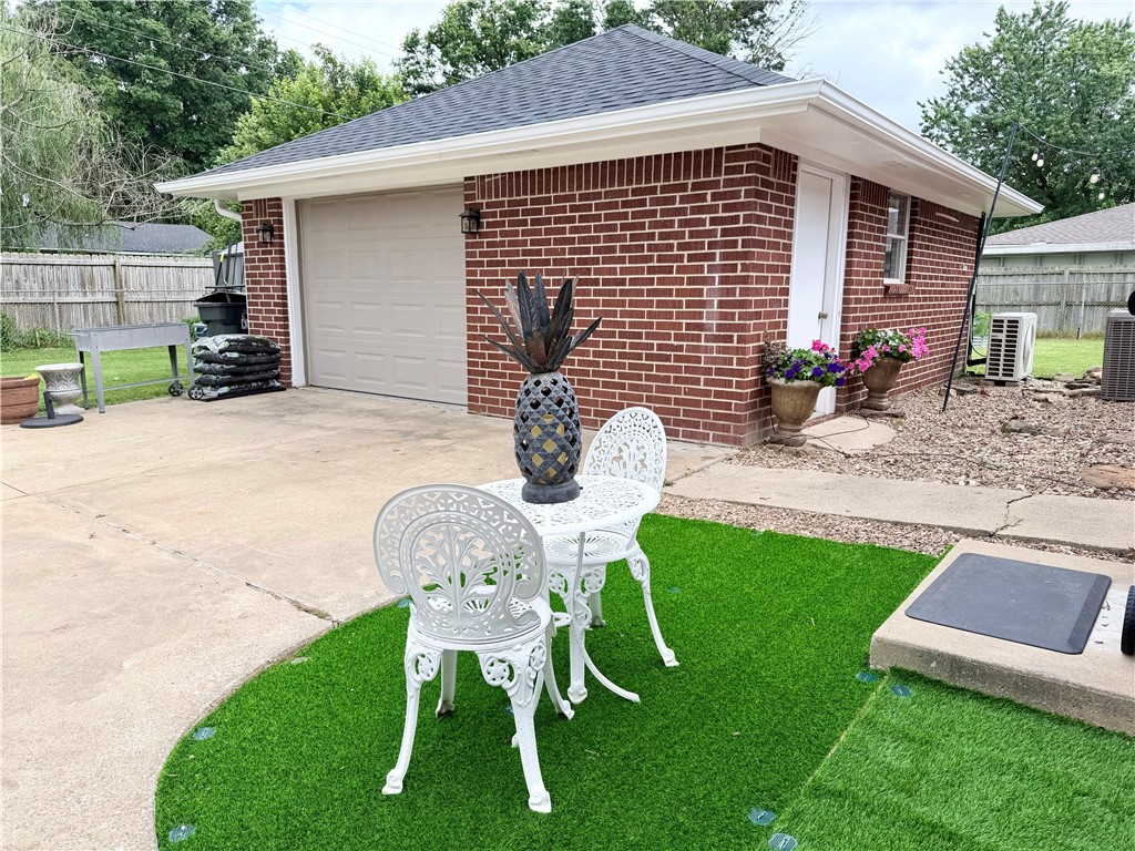 Western Oaks Place I - Residential