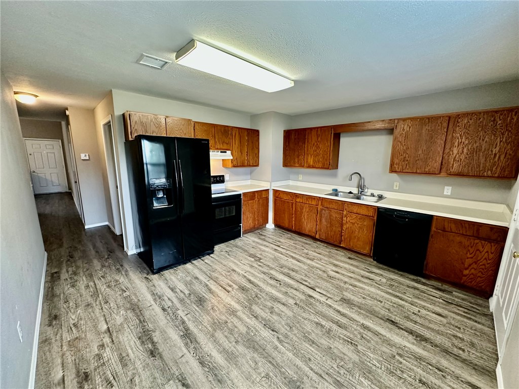 Oak Hill Iii Ph 1 Rogers - Residential Lease