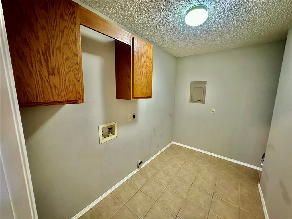 Oak Hill Iii Ph 1 Rogers - Residential Lease