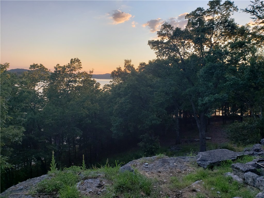 Point Mirage - Land