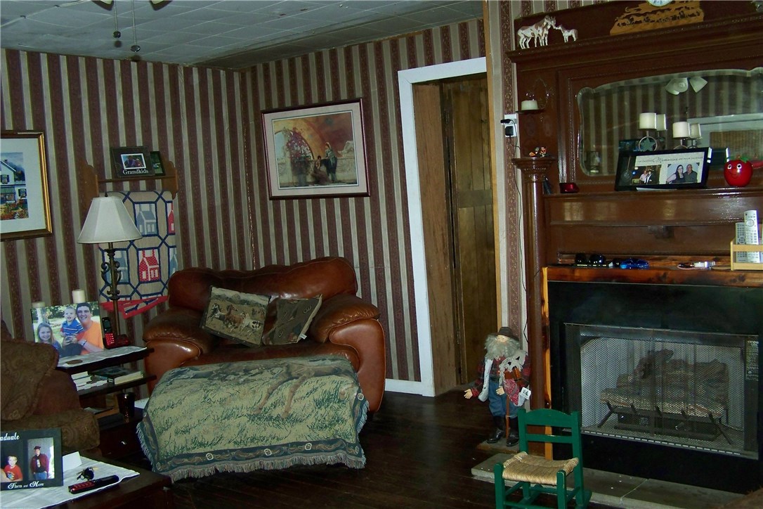 21/28-14-33 - Residential