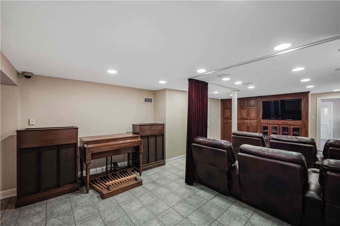 Free Ferry Heights - Residential
