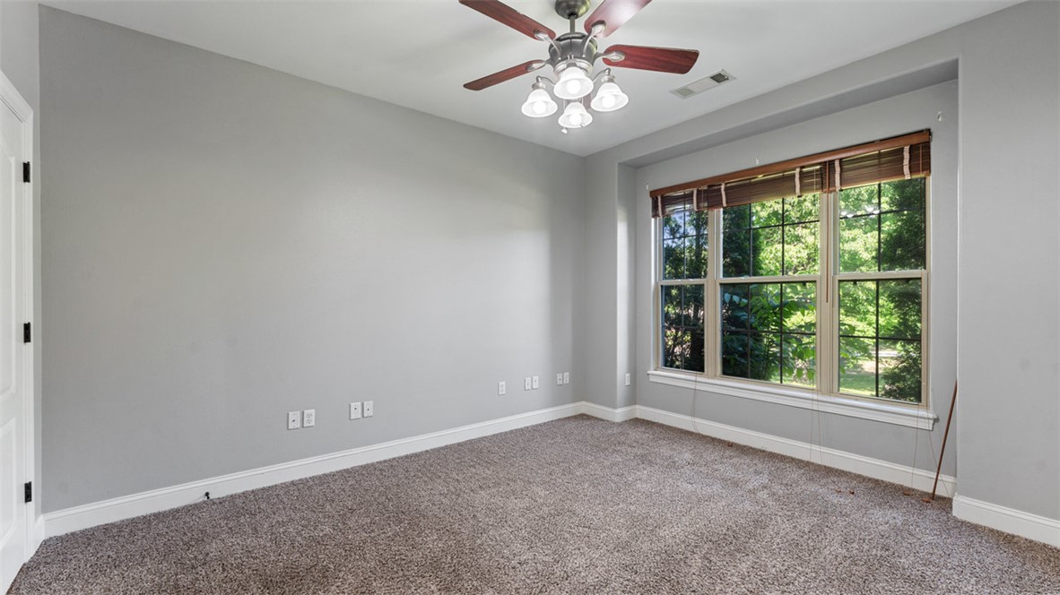 Tunbridge Wells Sub Bentonville - Residential Lease