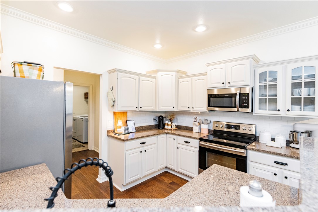 Wellington Heights Ph II Cave Spgs - Residential