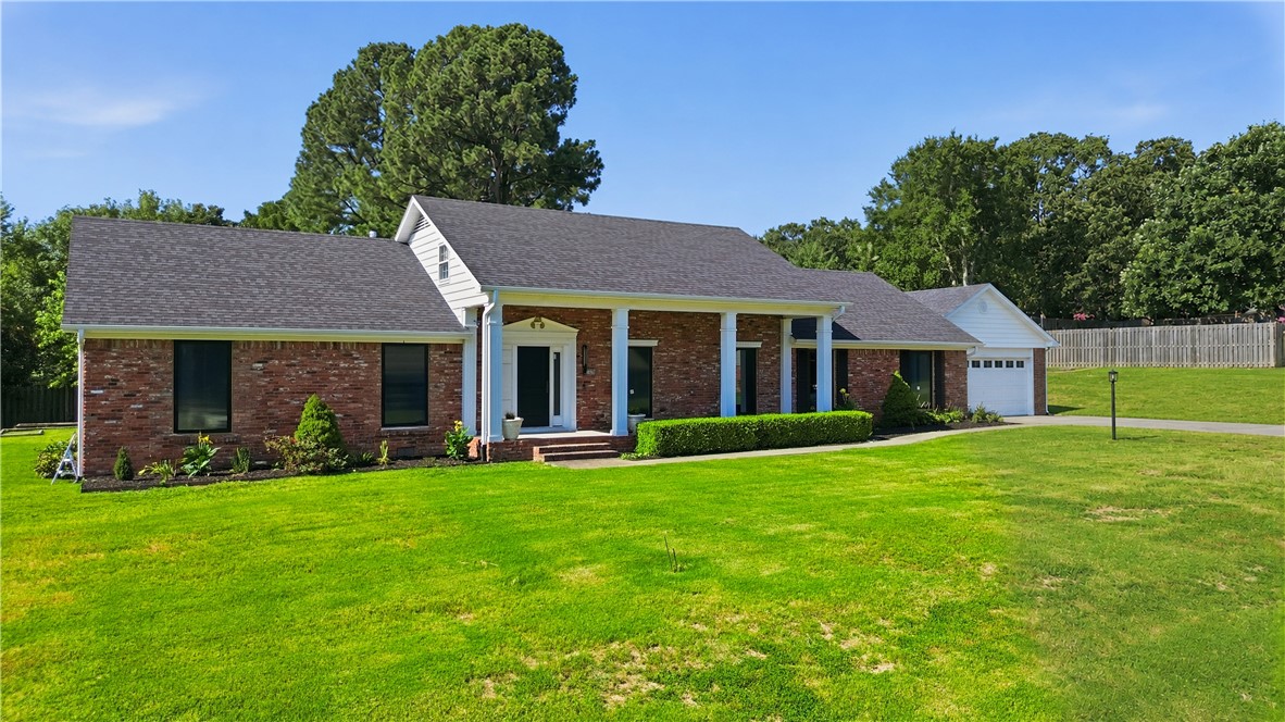 Oaks Manor Sub - Residential
