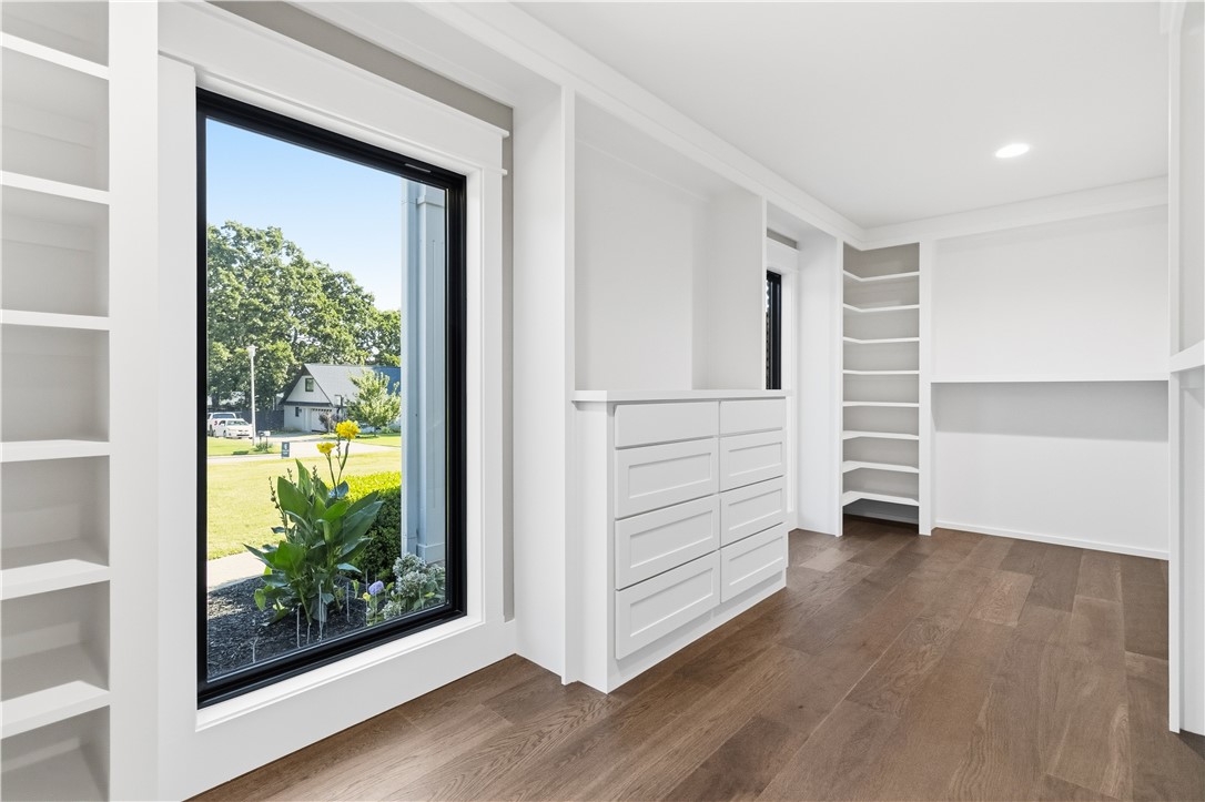 Oaks Manor Sub - Residential