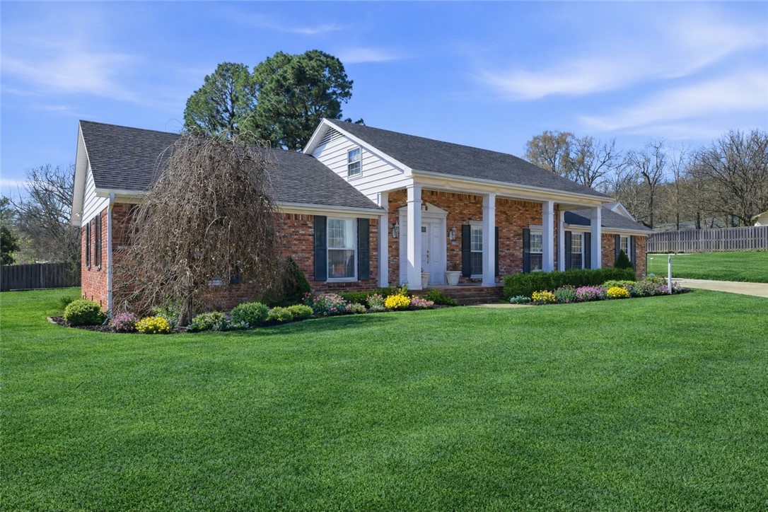 Oaks Manor Sub - Residential