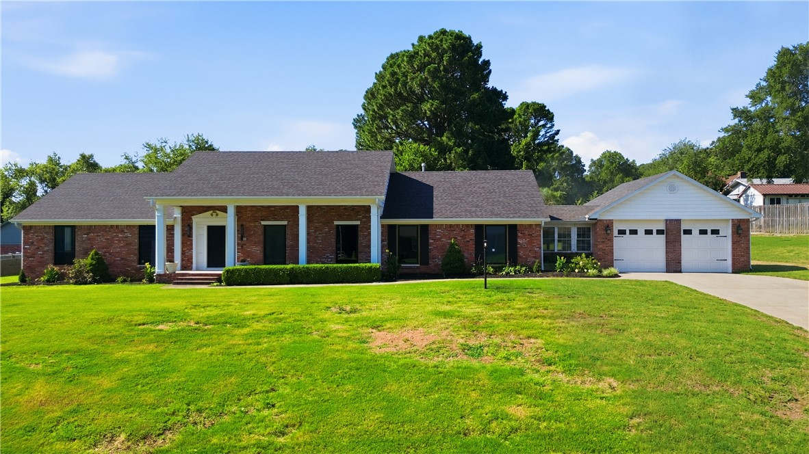 Oaks Manor Sub - Residential