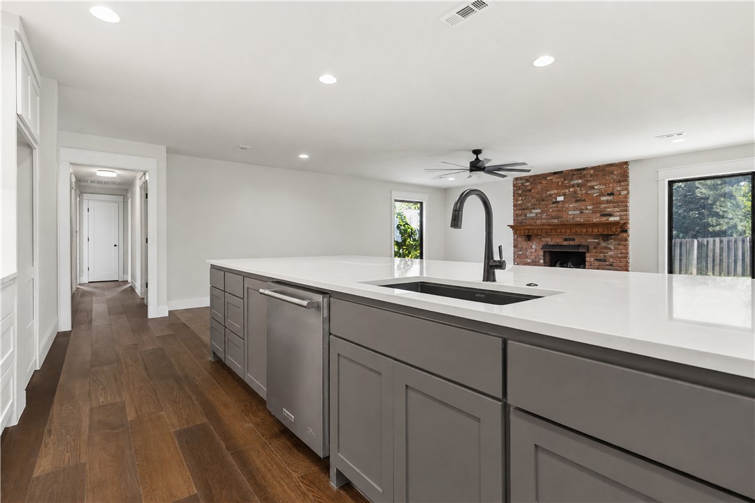 Oaks Manor Sub - Residential