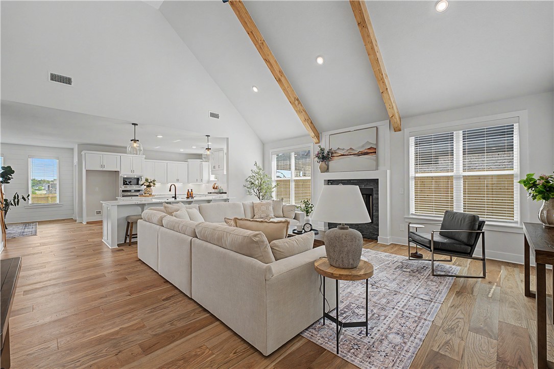 MAPLE ESTATES PH III-CENTERTON - Residential