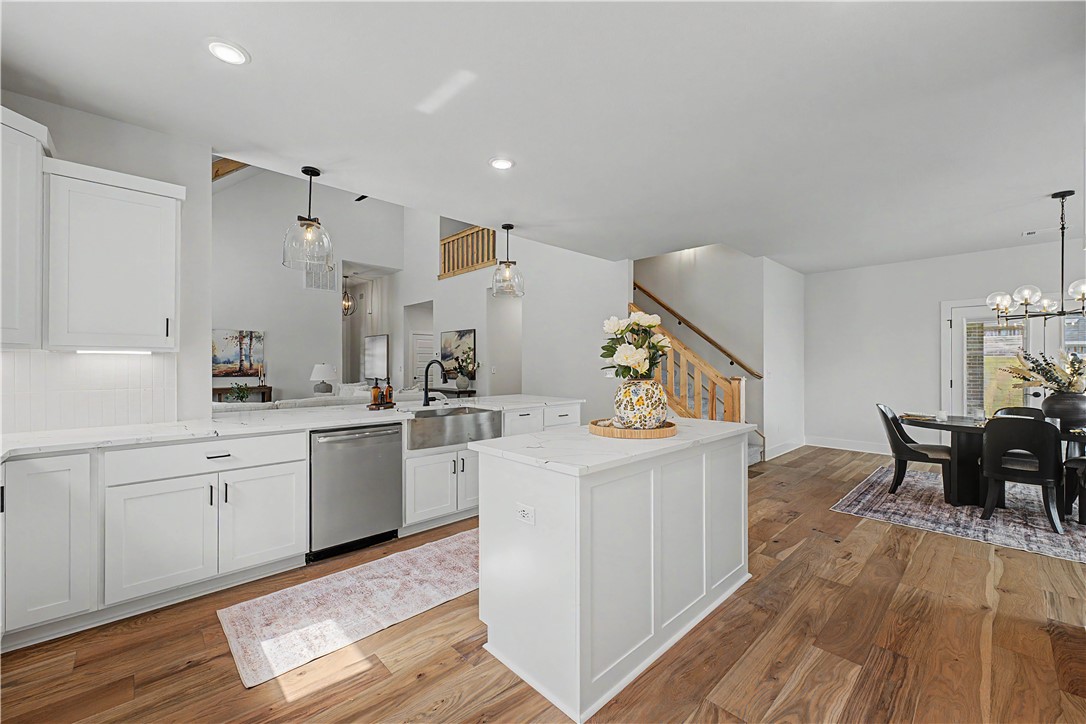 MAPLE ESTATES PH III-CENTERTON - Residential