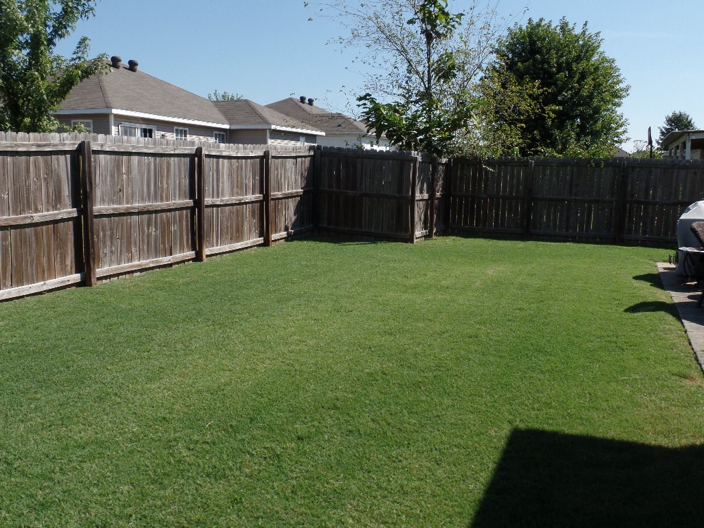 Hico Manor Sub Siloam Spgs - Residential