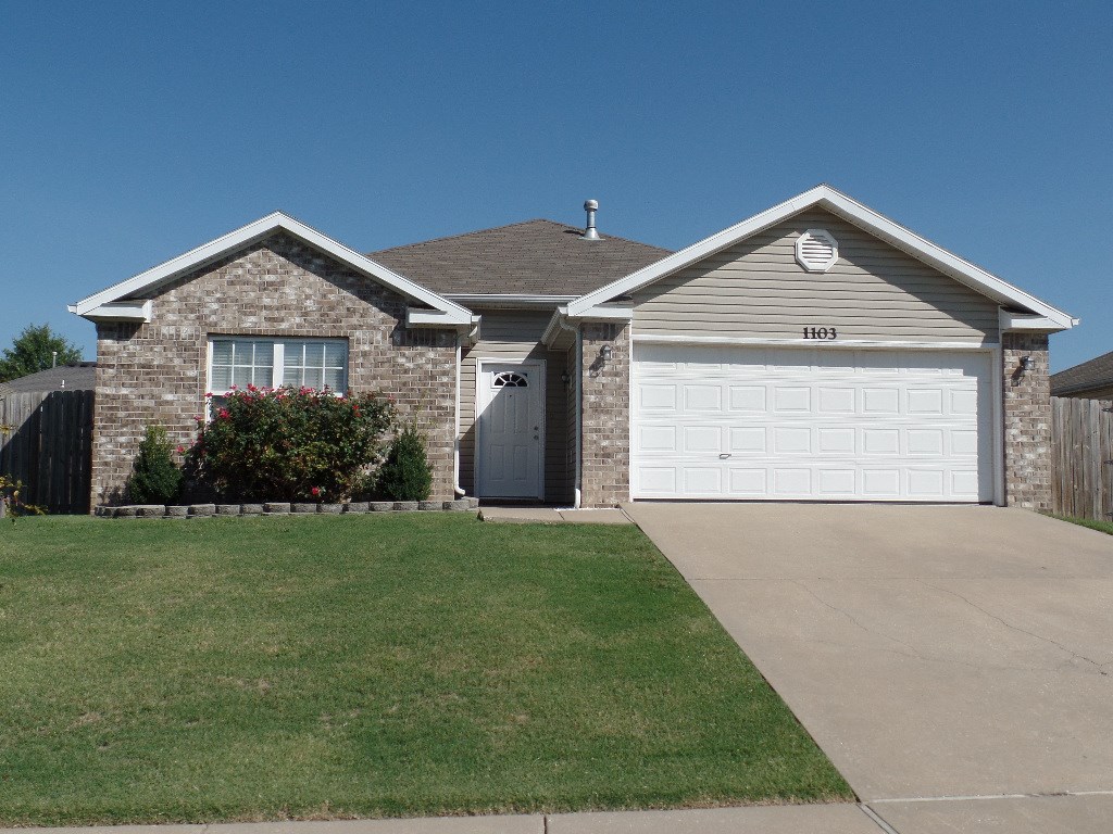 Very clean 3 bedroom, 2 bath home! Wood floors, great location- close to schools! Living room has raised ceiling with nice crown molding, gas log fireplace, very well kept home!