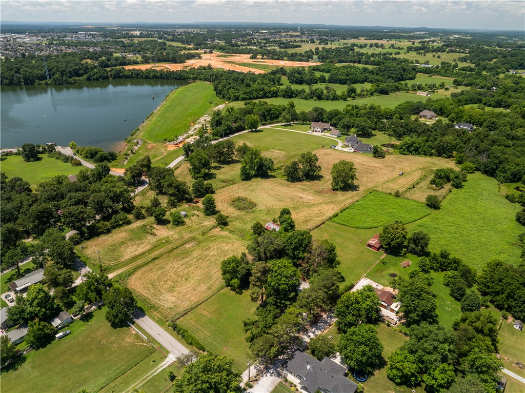 Elm Spgs Outlots - Land