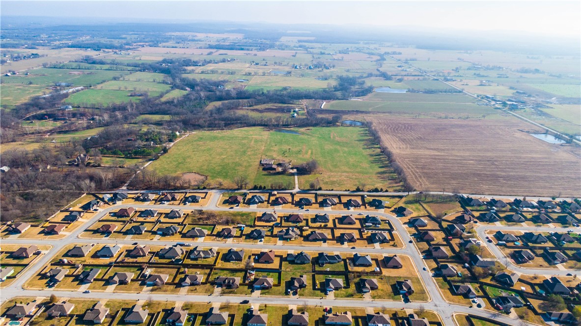 Pea Ridge - Land
