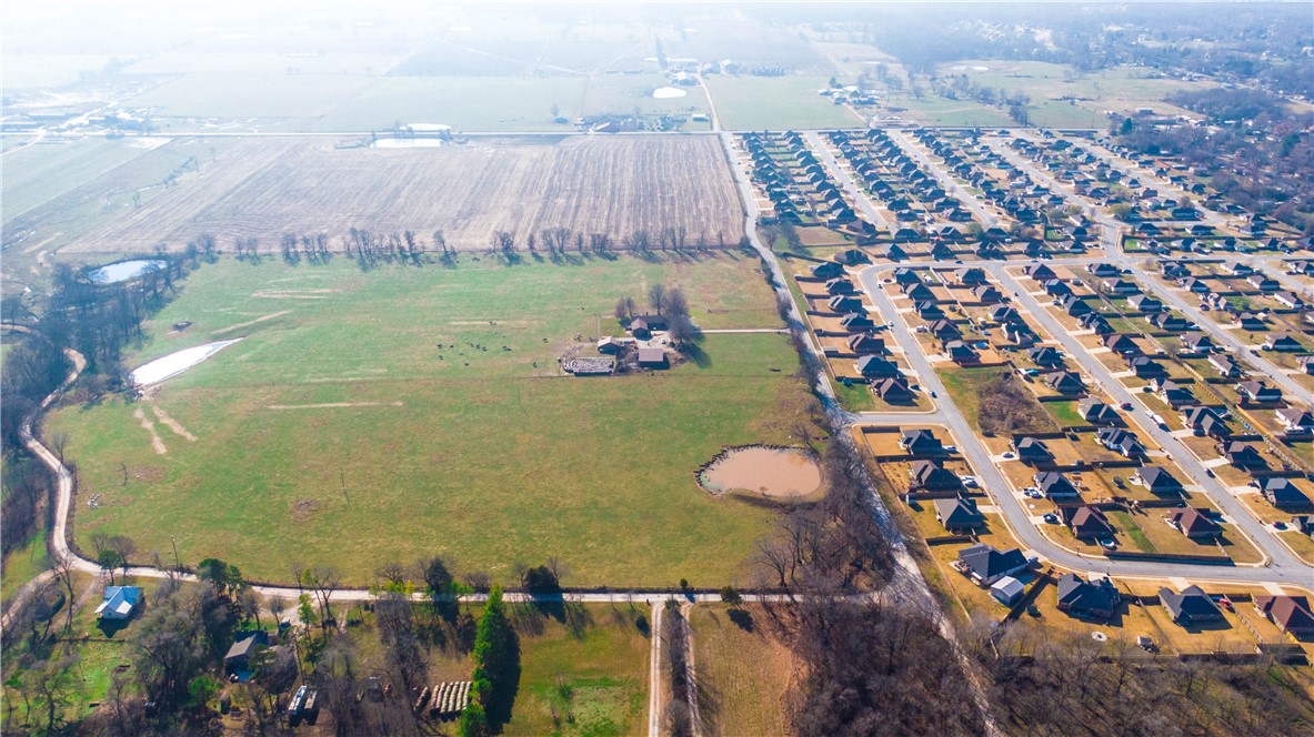 Pea Ridge - Land