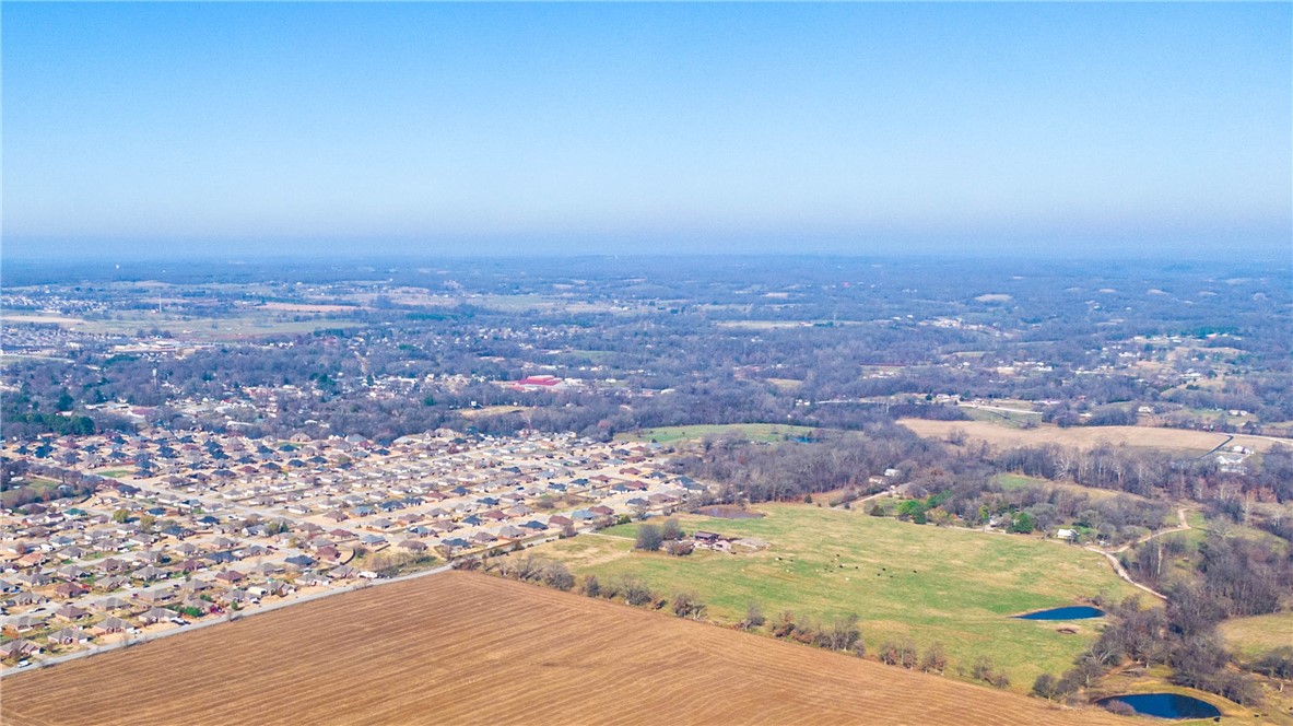 Pea Ridge - Land