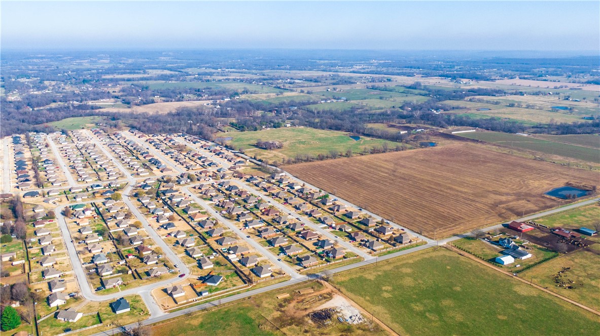 Pea Ridge - Land
