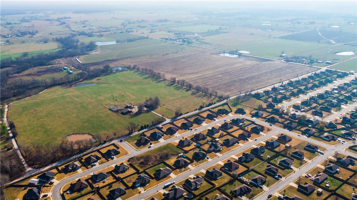 Pea Ridge - Land