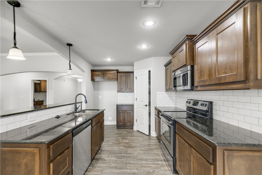 Forest Park Centerton - Residential Lease