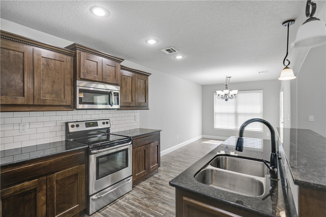 Forest Park Centerton - Residential Lease