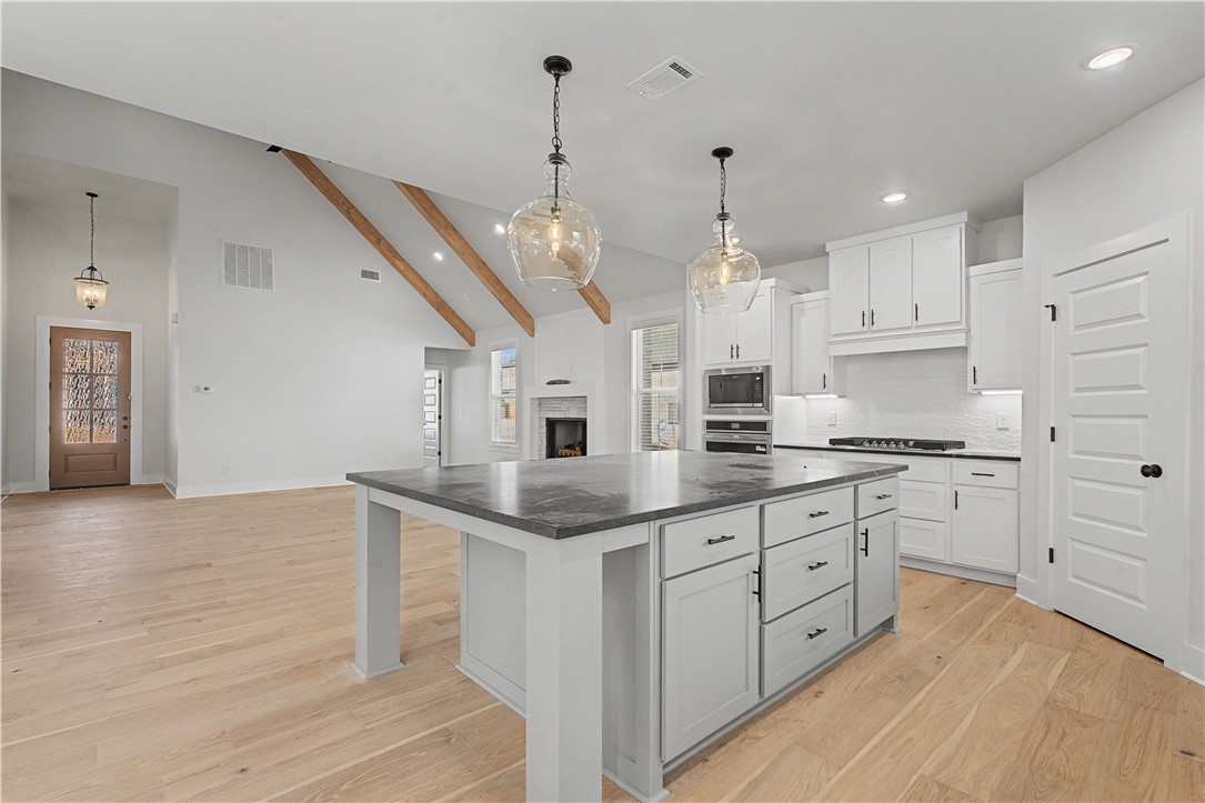 MAPLE ESTATES PH III-CENTERTON - Residential