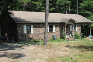 This diamond in the rough is ready for a new owner. We are looking into a short sale on this property, but with a little patience, we should be able to get this property sold for a fair value price. It has had some nice remodeling done in the kitchen backsplash and flooring. Lots of upgrades made to this home .
