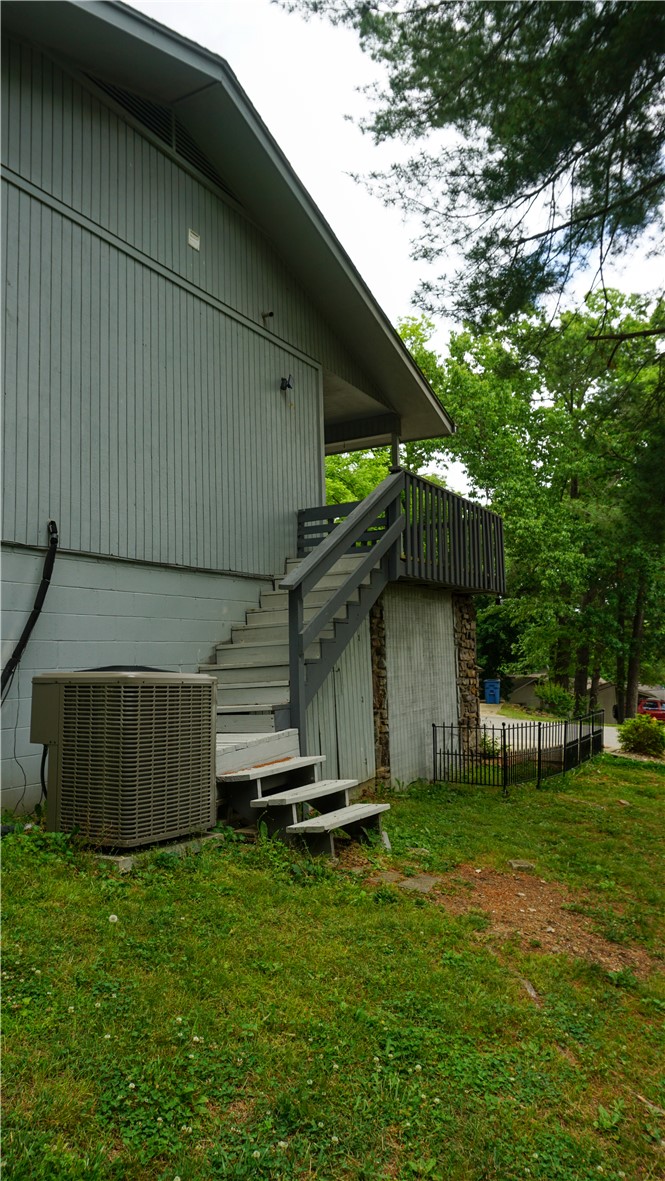 Townhouse Tct 3 A/K/A Drake Court Bvv - Residential