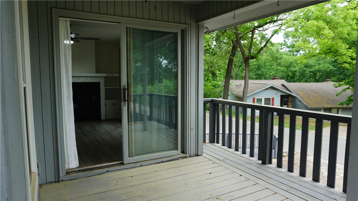 Townhouse Tct 3 A/K/A Drake Court Bvv - Residential