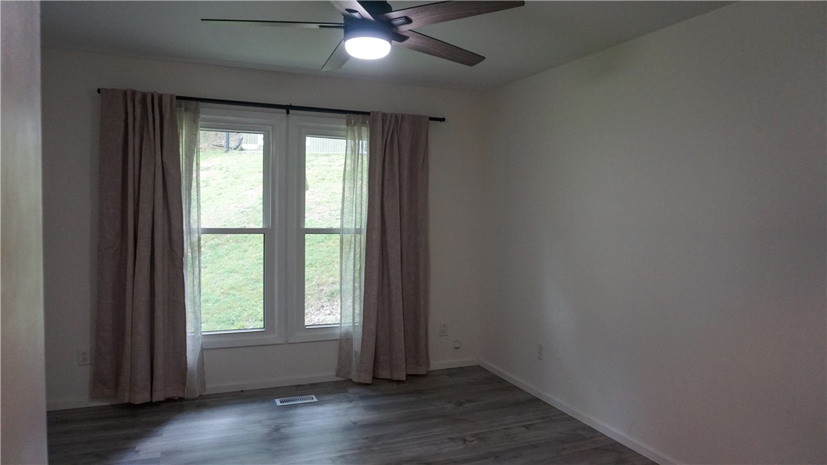 Townhouse Tct 3 A/K/A Drake Court Bvv - Residential