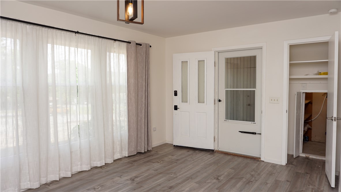 Townhouse Tct 3 A/K/A Drake Court Bvv - Residential