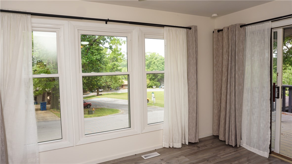 Townhouse Tct 3 A/K/A Drake Court Bvv - Residential